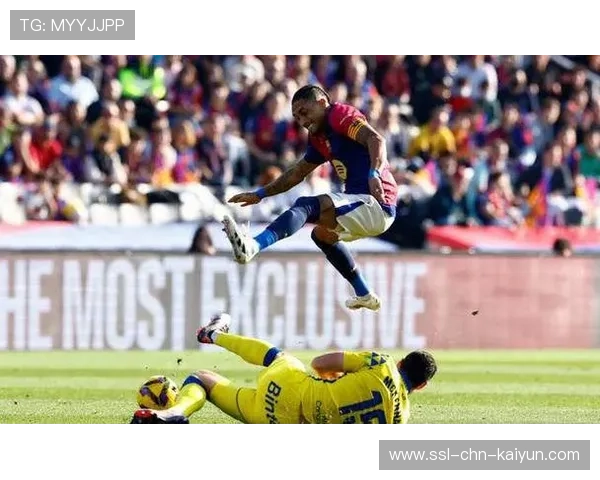 巴萨小范围配合极快